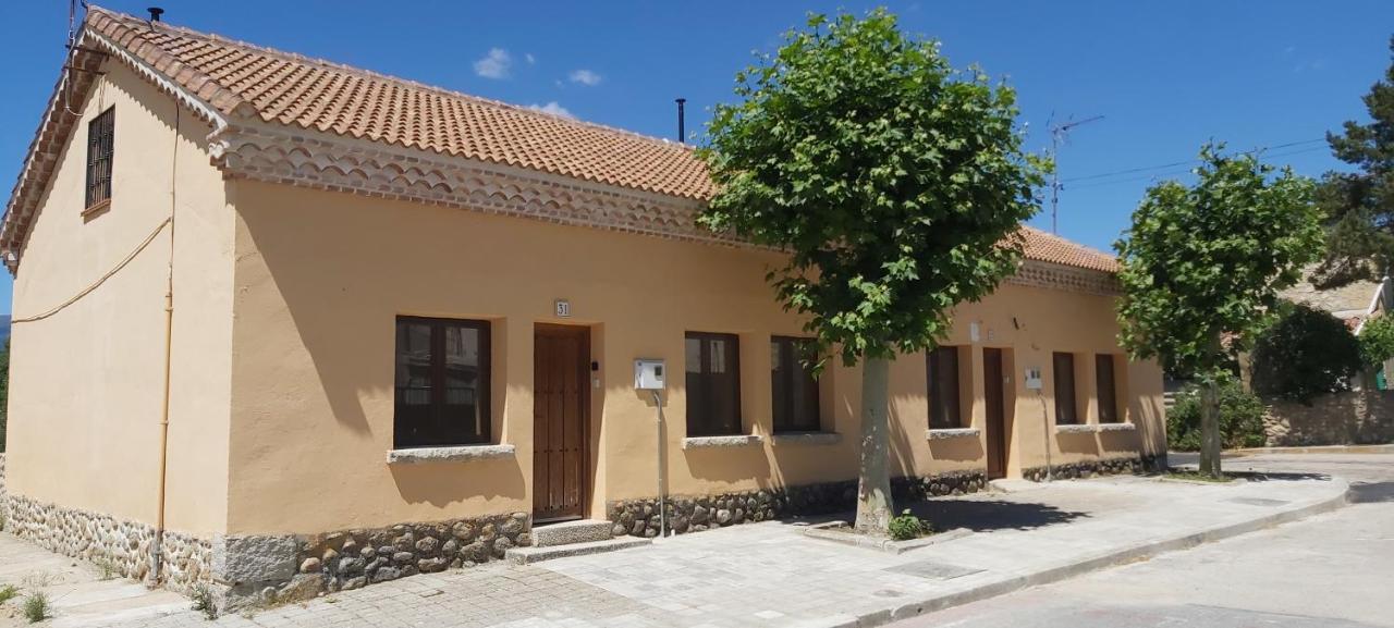 Casitas Pinilla Del Valle מראה חיצוני תמונה